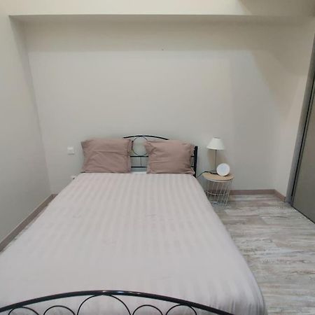 Les Capucins Apartamento Coulommiers Exterior foto